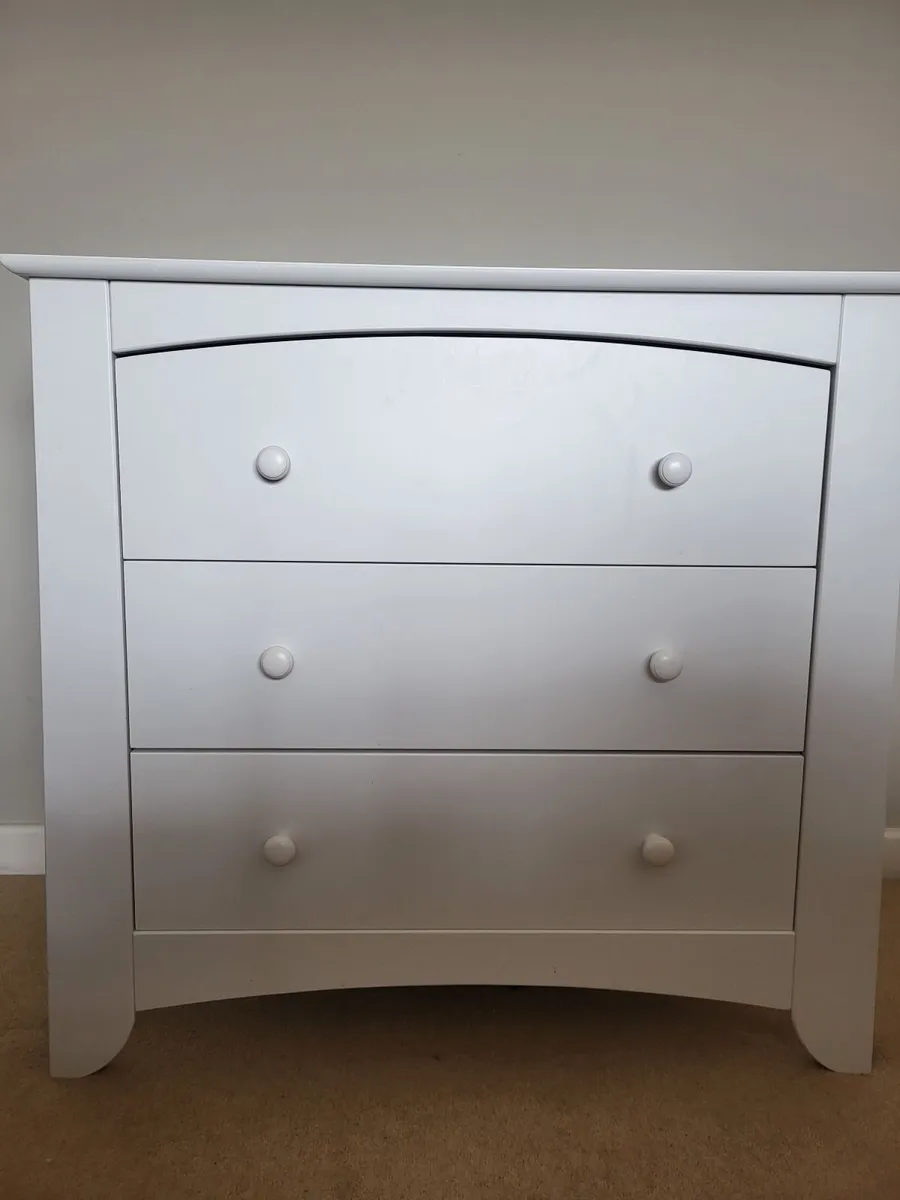 Mamas & Papas off white Drawers & Cot Bed set - Image 1