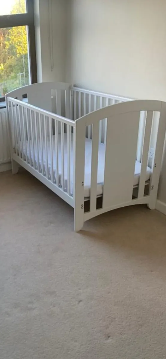 Mamas & Papas off white Drawers & Cot Bed set - Image 2