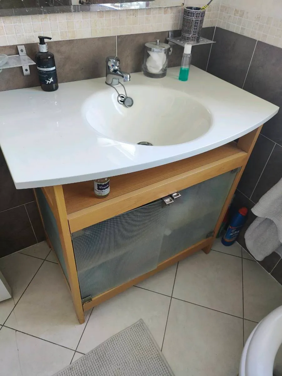 Bathroom sink Unit - Image 4