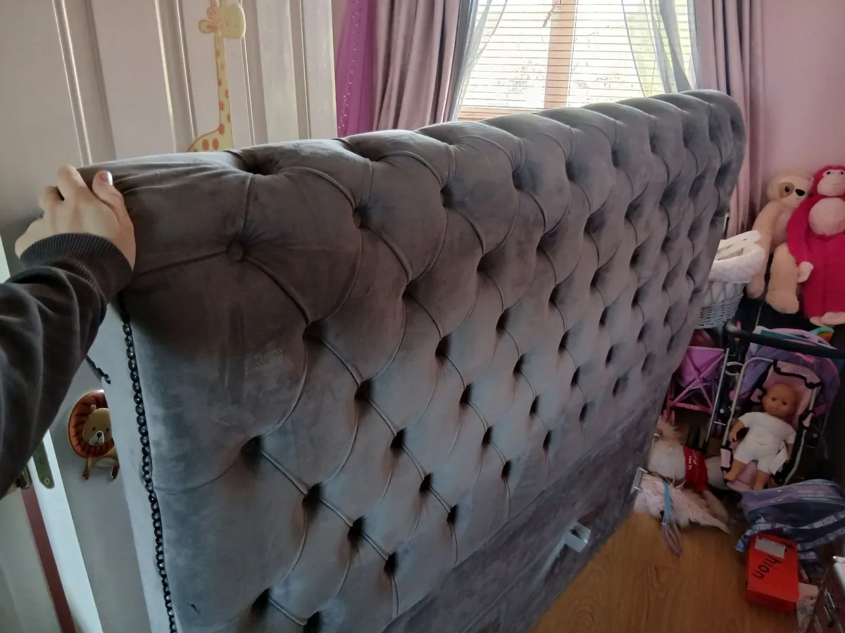 King size bed - Image 3