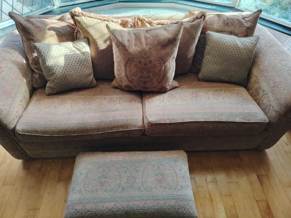3 Seater couch and foot stool - Image 2