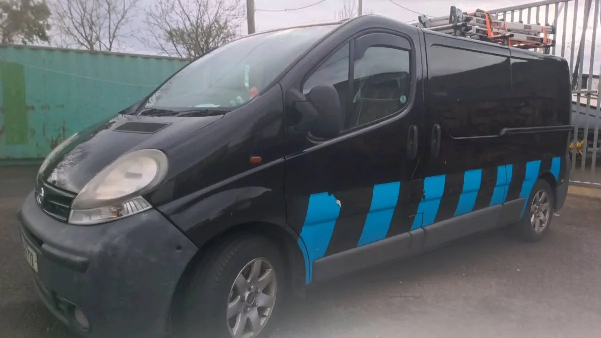 Nissan PrimaStar - Image 1