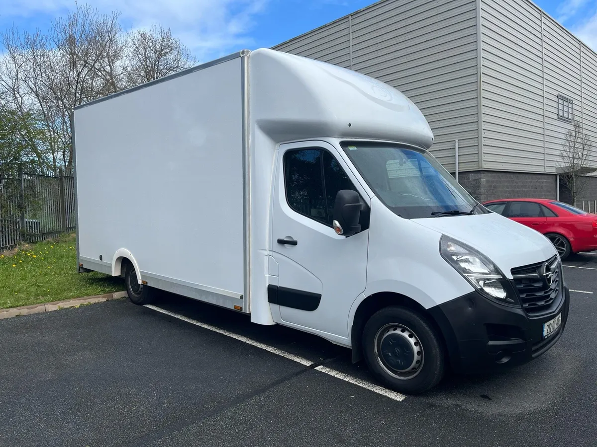 Man with van - Image 1