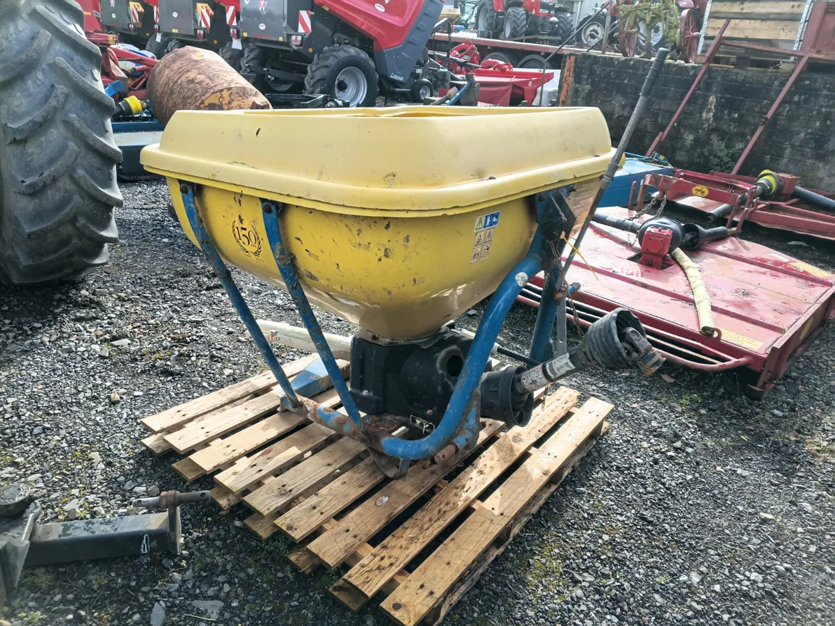 Flemming fertiliser spreader - Image 2