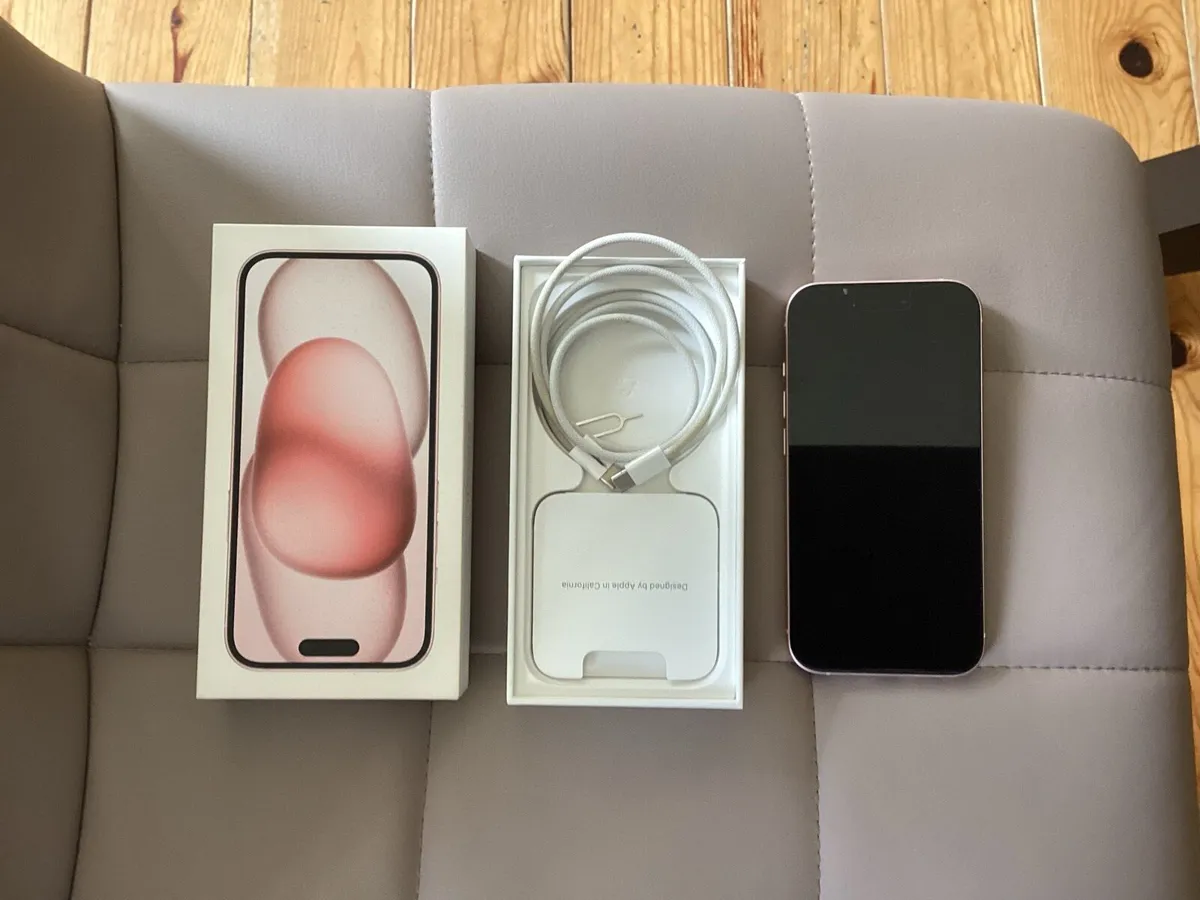 iPhone 15 128GB Pink - Image 4