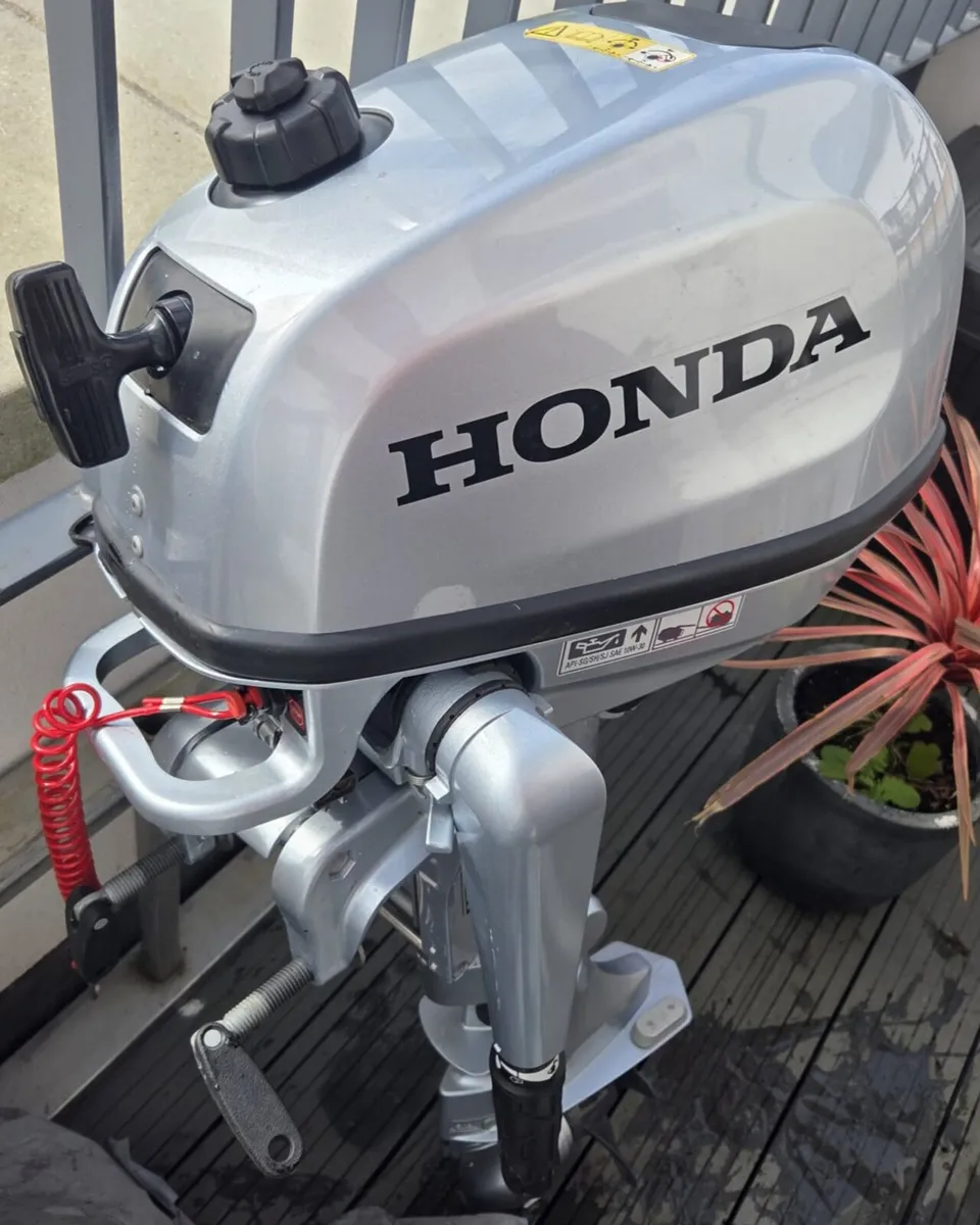 2025 Honda 6HP Short Shaft Outboard - Image 2