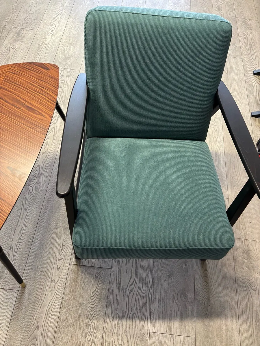IKEA green chairs and two side tables fully made - Image 3