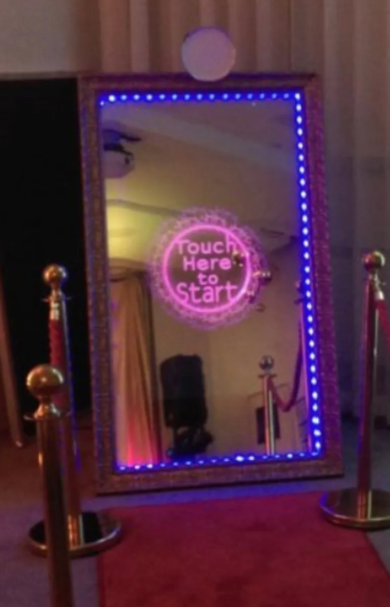 Selfie mirror - Image 1