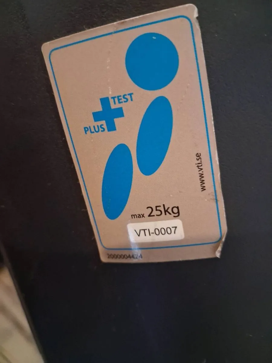 Britax Max rear facing car seat - Image 4