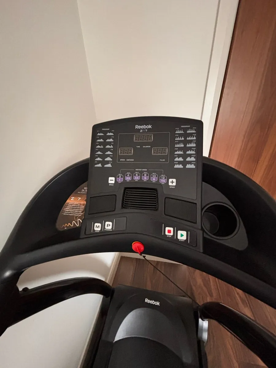 Reebok ZR7 treadmill - Image 2
