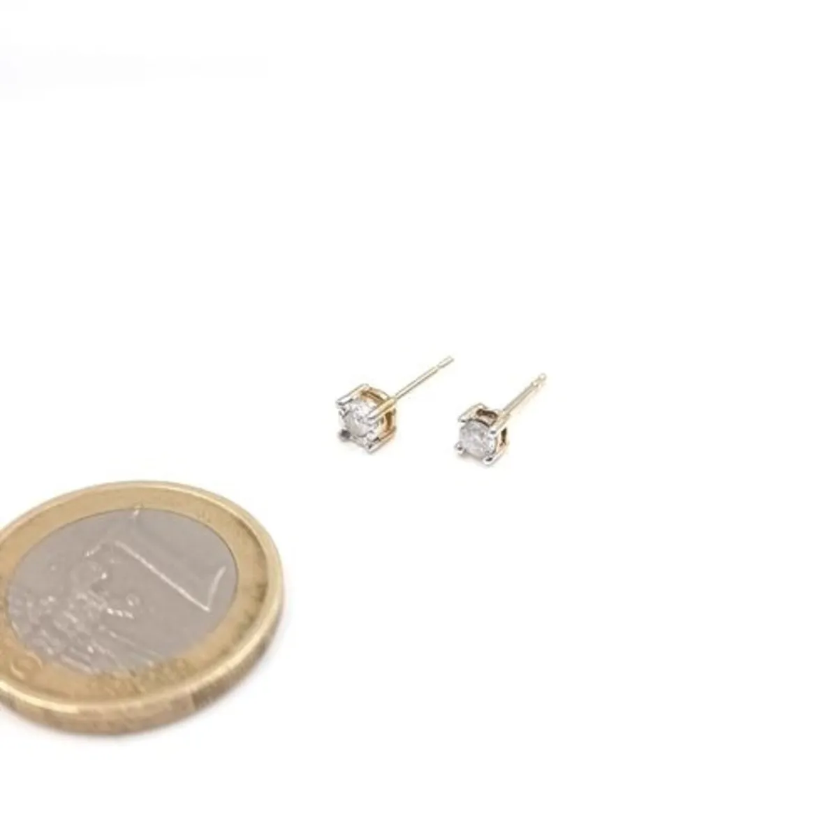 Jewellery-Diamonds-Gems-Rings-Chains-Bracelets - Image 1