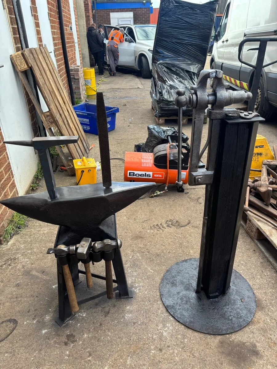 ANVIL& WORKSTATION French 120 kg - Image 1