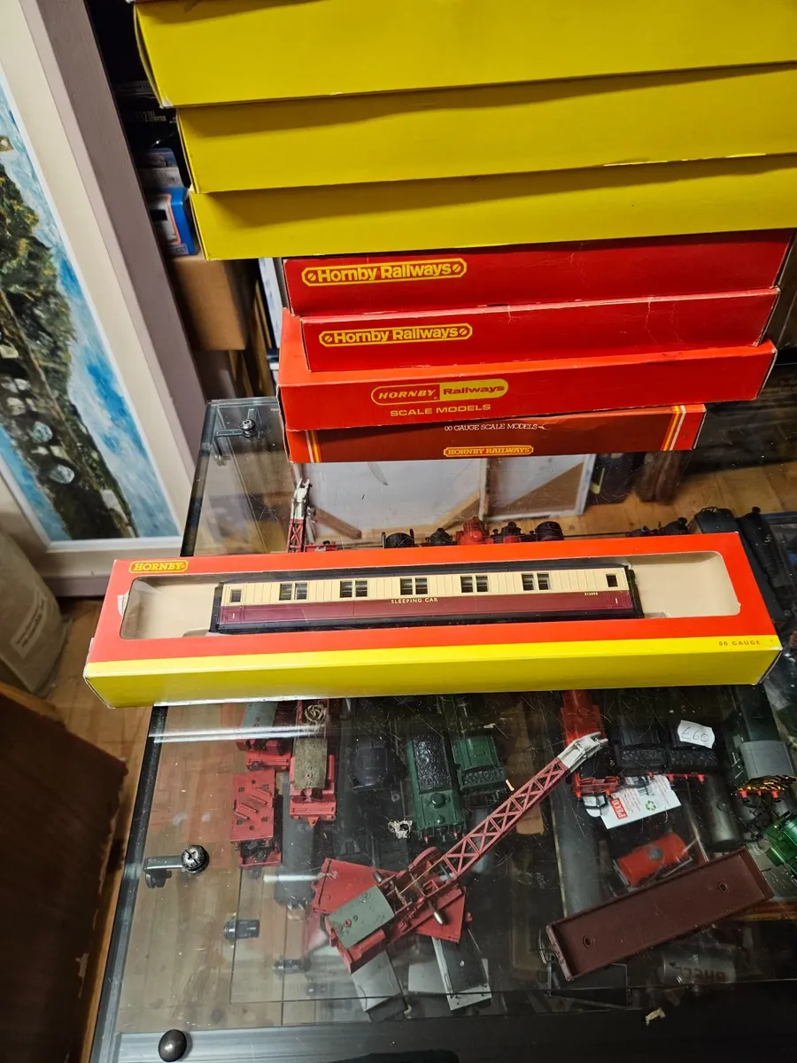 Hornby OO Gauge Carraige - Image 1