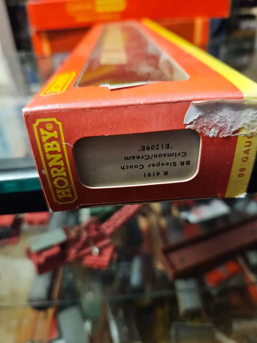 Hornby OO Gauge Carraige - Image 2