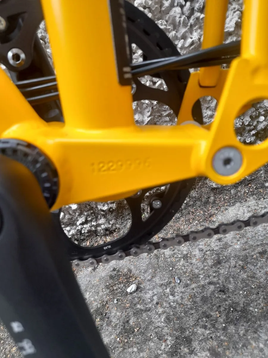 Brompton Foldable M6L Honeybee bike - Image 2