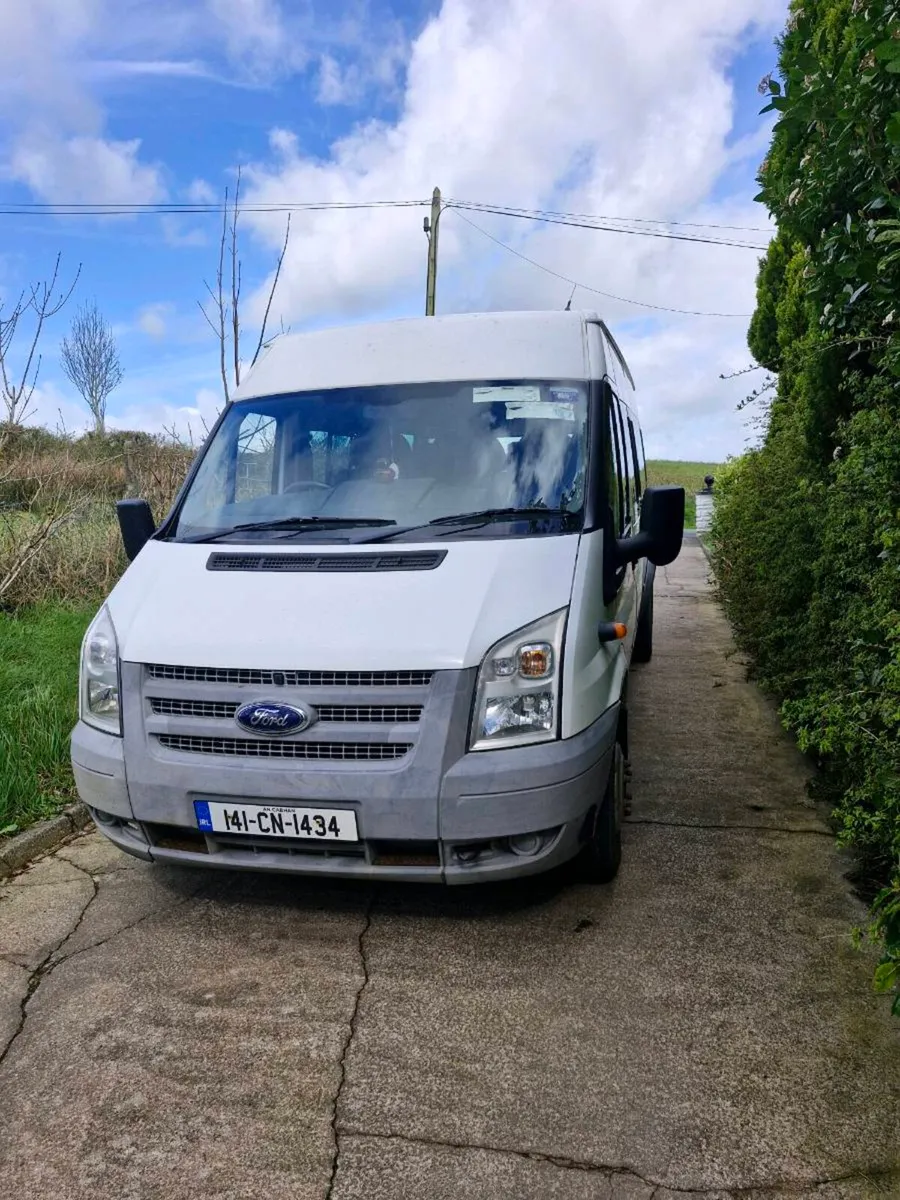 Ford transit bus - Image 1