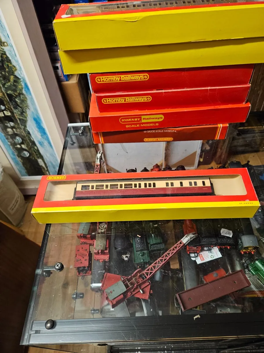 Hornby OO Gauge Carraige - Image 1