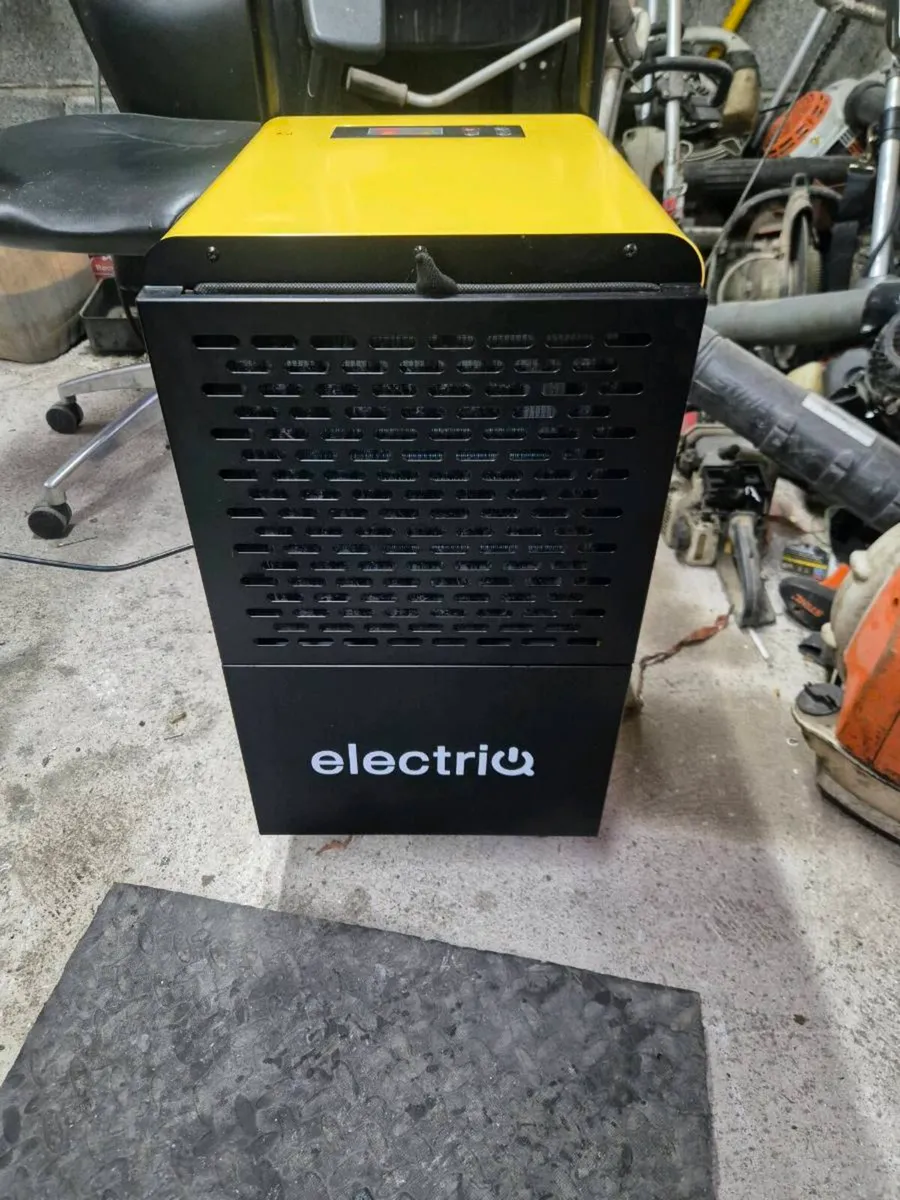 ElectriQ ECD50 dehumidifier - Image 1