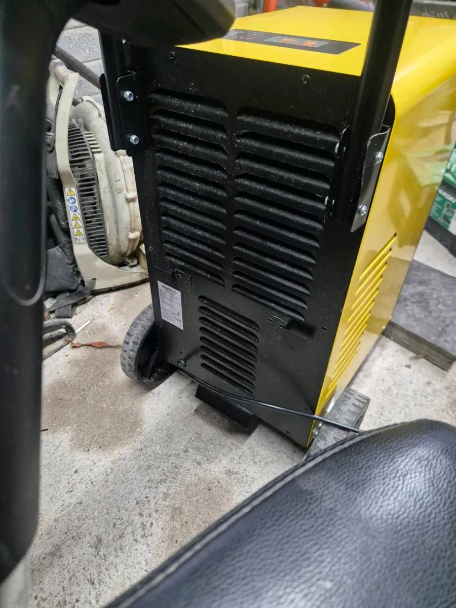 ElectriQ ECD50 dehumidifier - Image 2