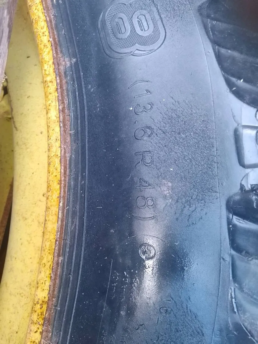John Deere rowcrops 12.4 R32 & 13.6 r48 full set - Image 4
