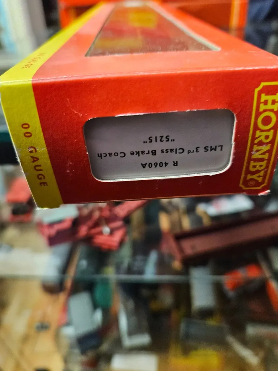 Hornby OO Gauge Carraige - Image 2