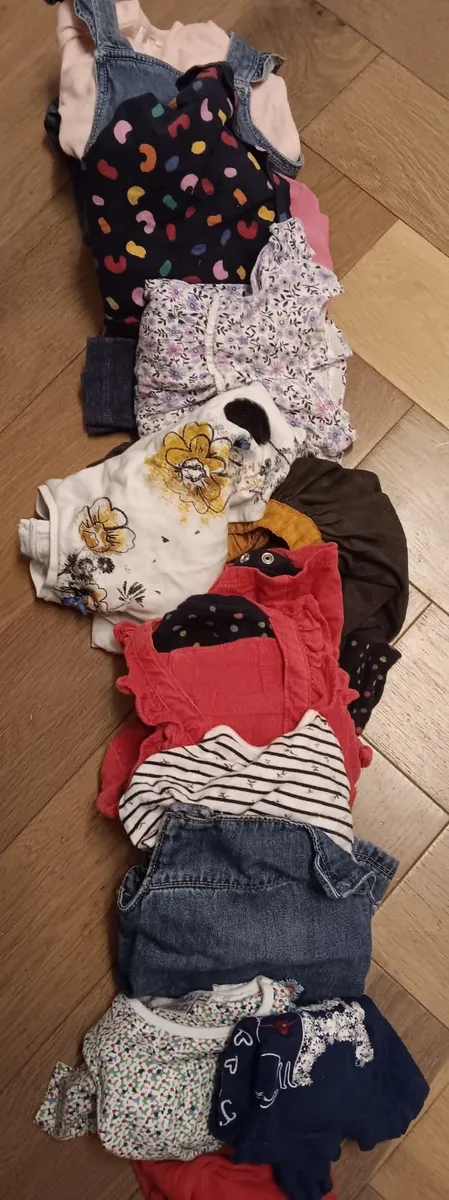 Baby girls clothes - Image 1