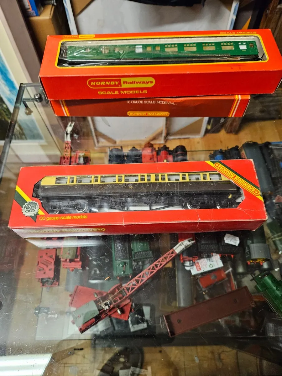 Hornby OO Gauge Carraige