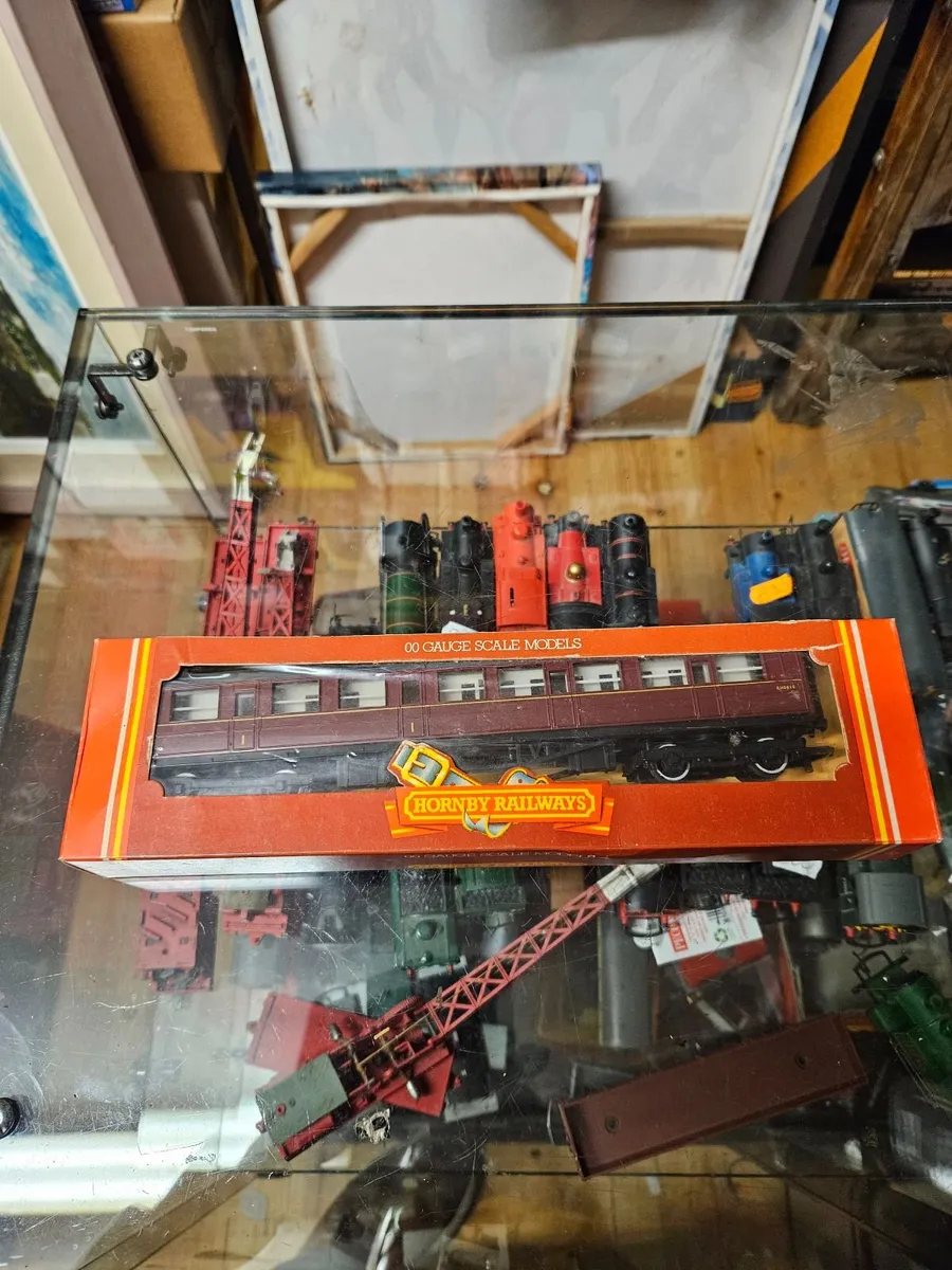 Hornby OO Gauge Carraige