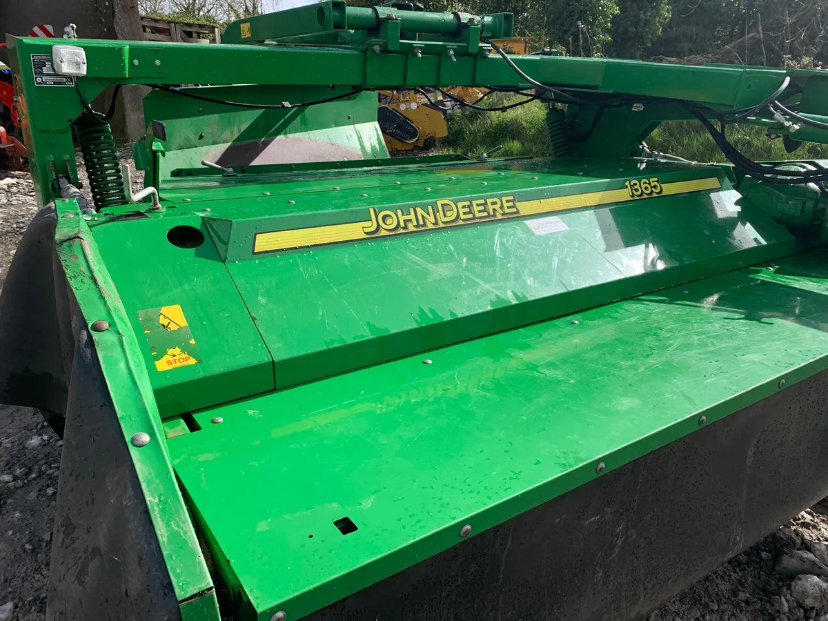 JOHN DEERE 1365 MOWER + GROUPER, 2020 - Image 3