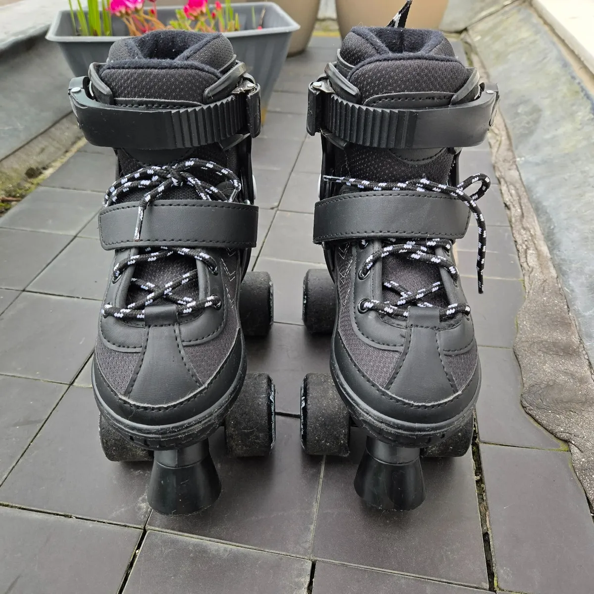 Roller skates-  small 31-34 - Image 3