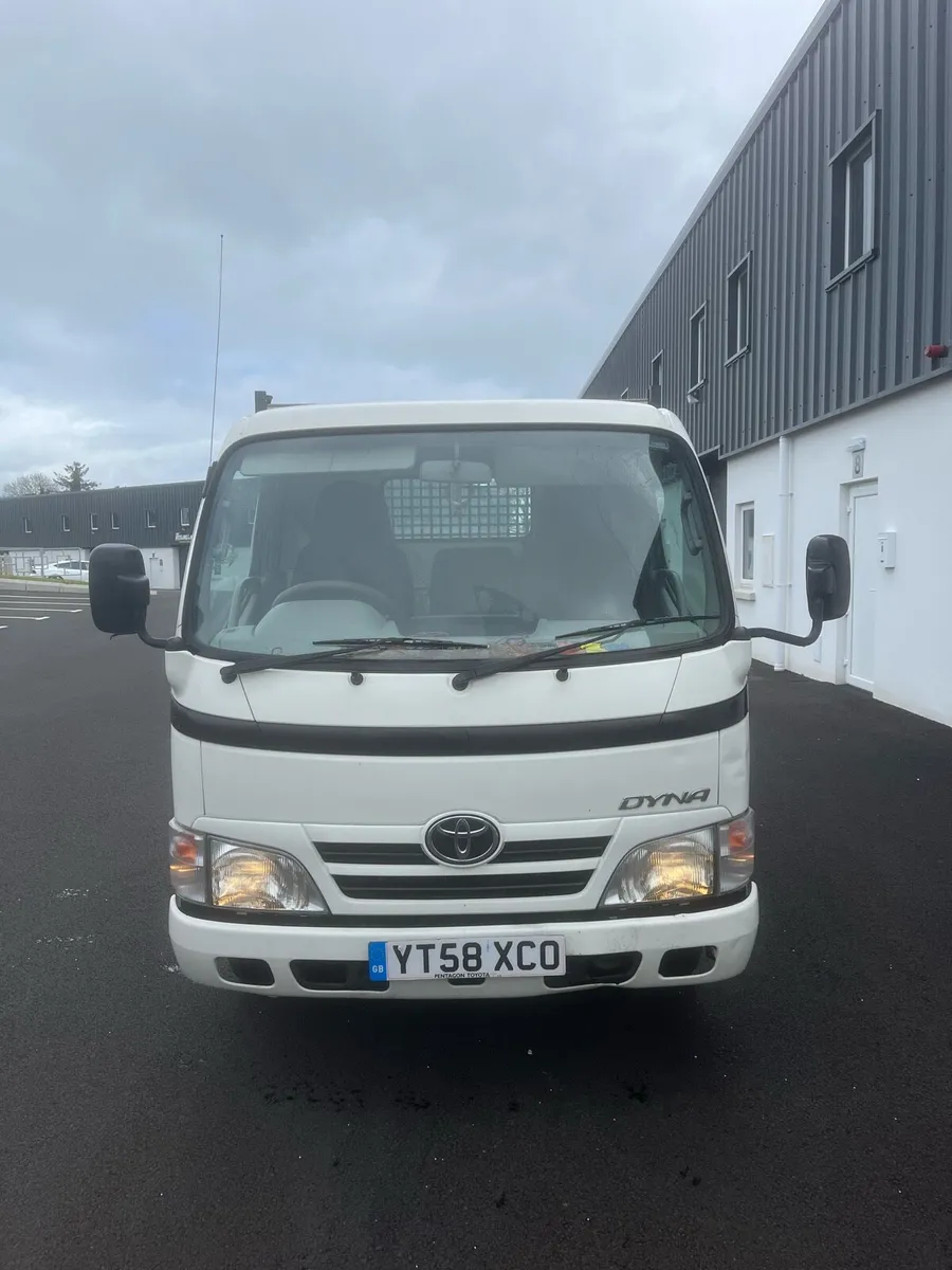 2008 Toyota dyna low miles - Image 3