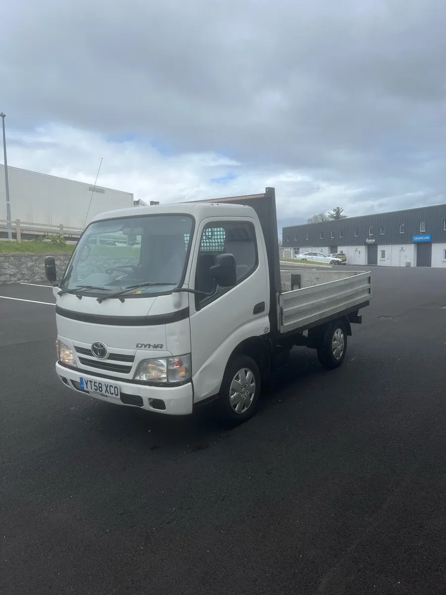 2008 Toyota dyna low miles - Image 4