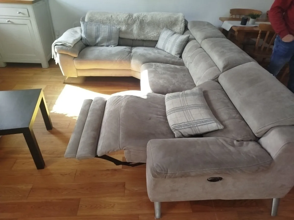 Couch - Image 3