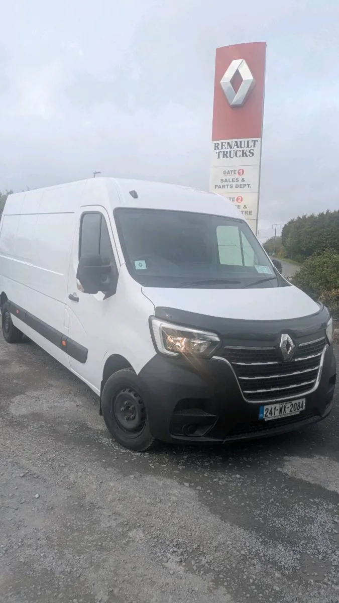 Renault Master van - Image 1