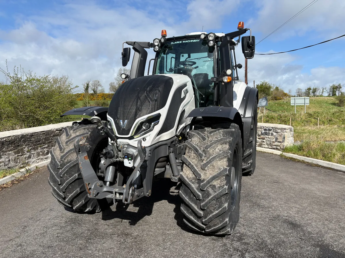 🔥 2022 Valtra T235 Versu – Pristine Condition 🔥 - Image 2