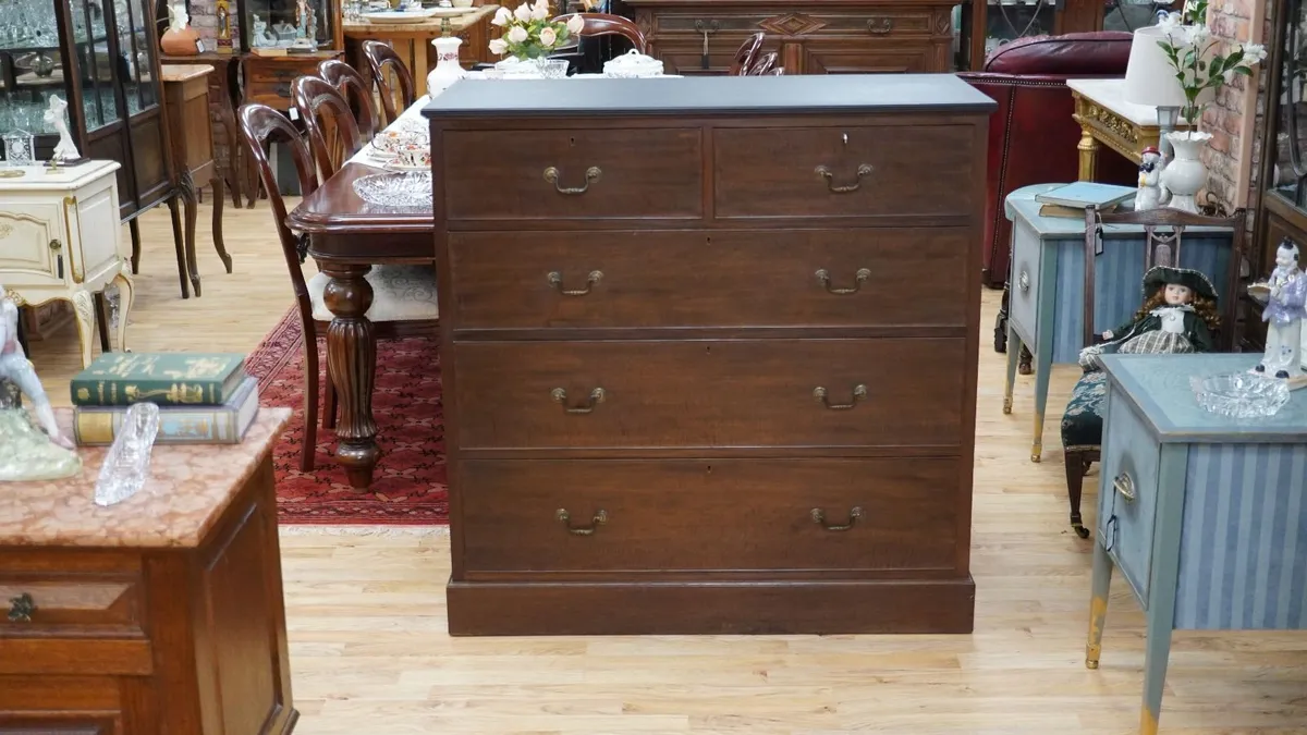 Antique Mahogany Chest of Drawers - Image 2