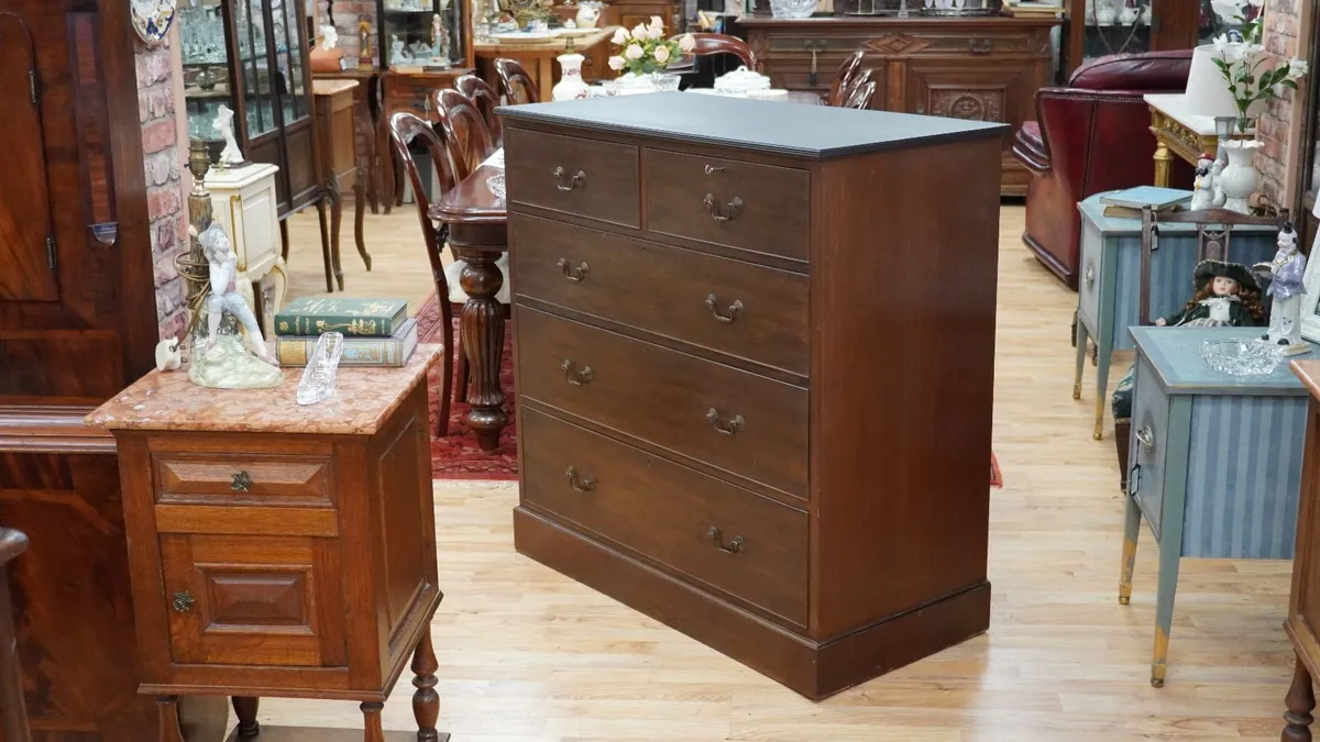 Antique Mahogany Chest of Drawers - Image 3