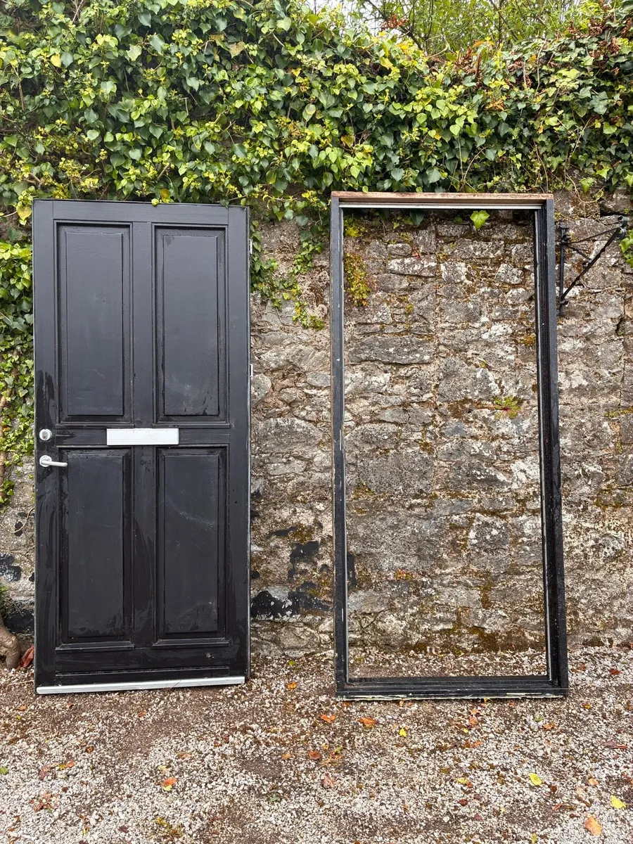 Door and frame - Image 1