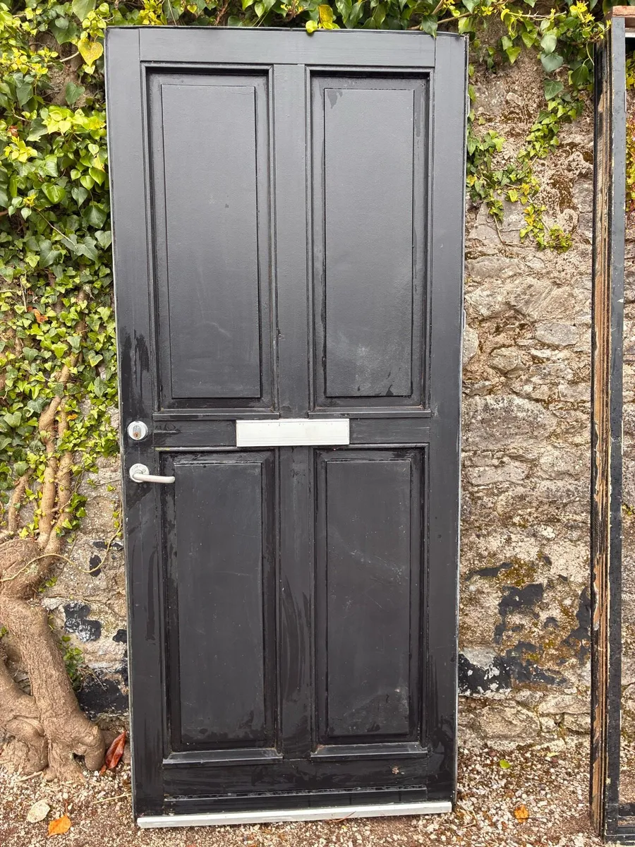 Door and frame - Image 2
