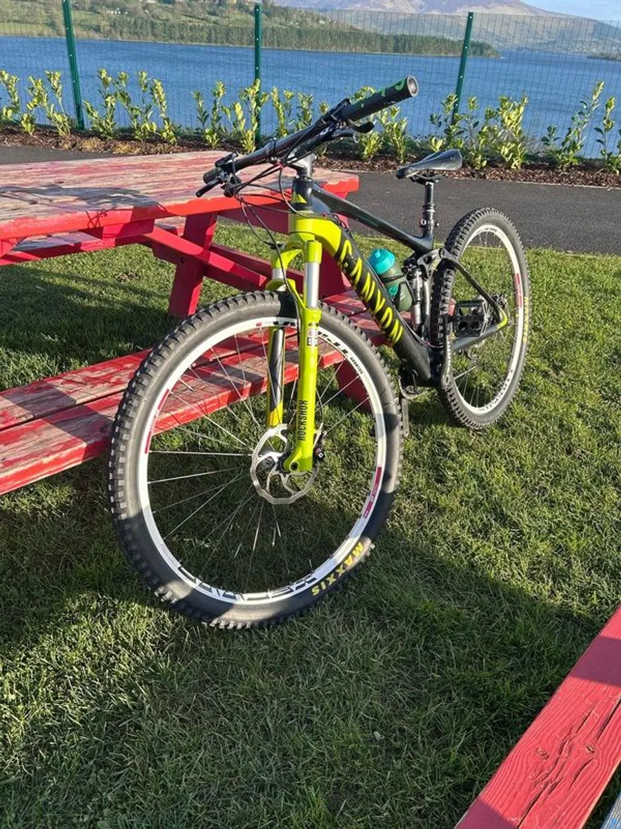 Canyon Lux cf full carbon bike medium frame 29 - Image 1