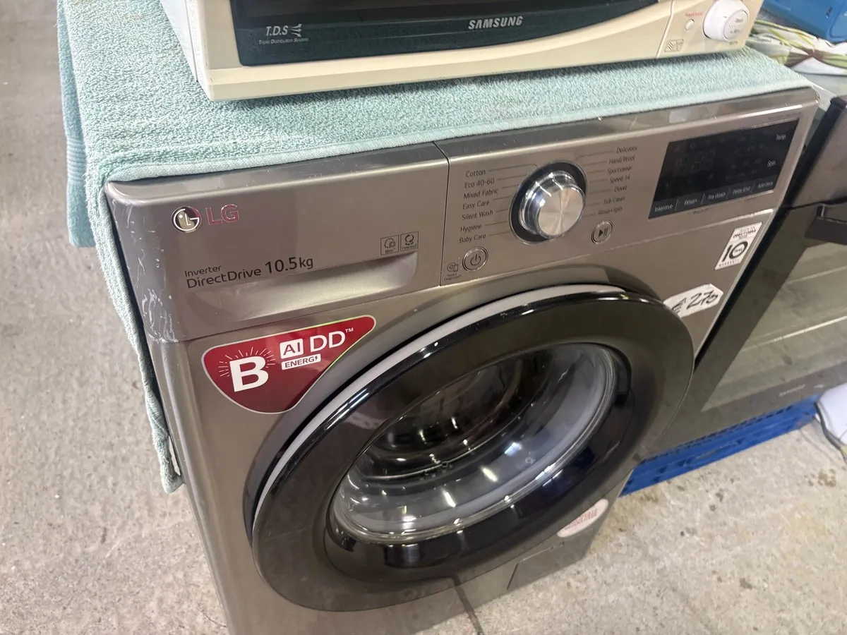 LG 10.5 kg washing machine - Image 3