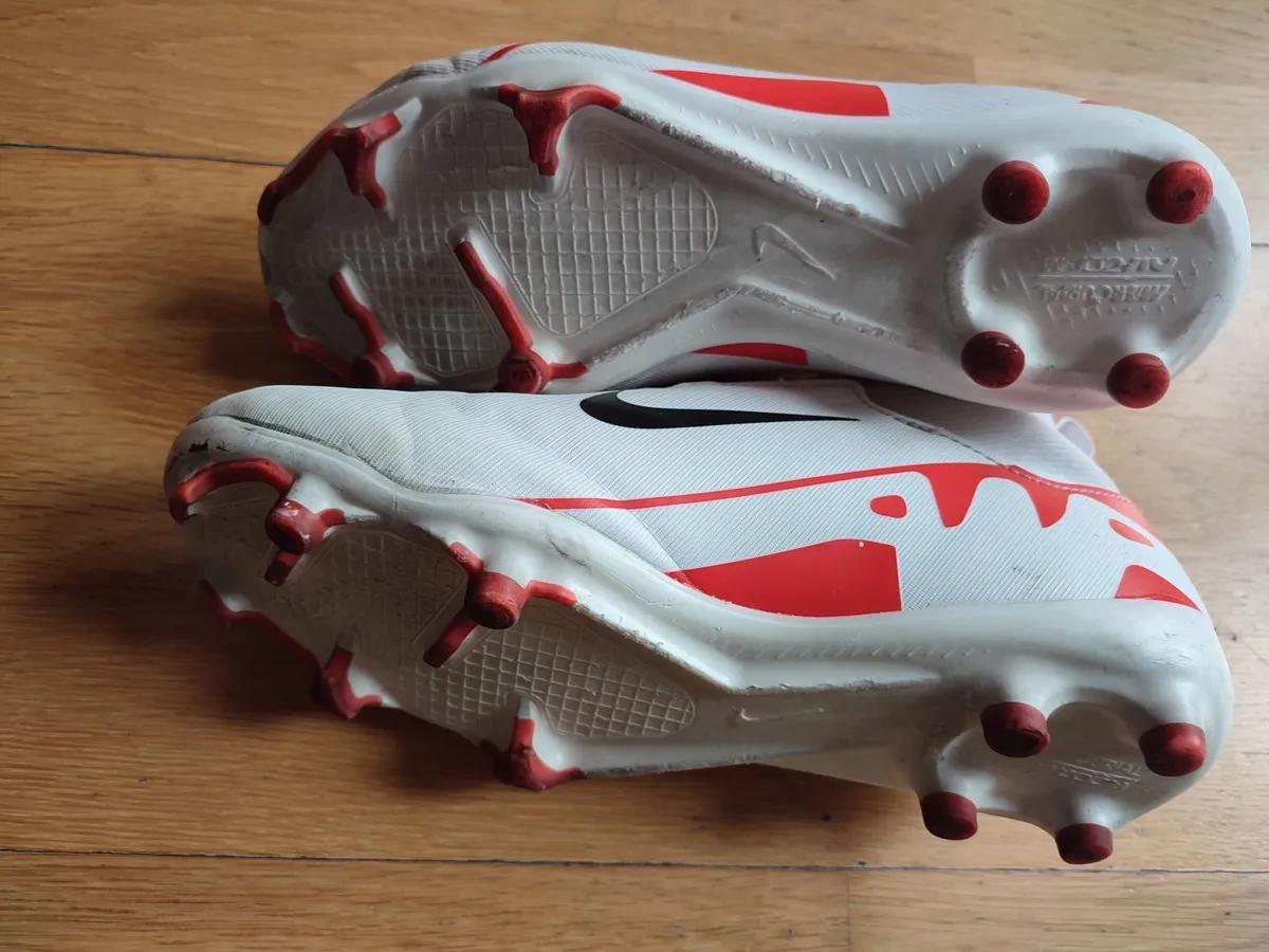 Football shoes - Image 3