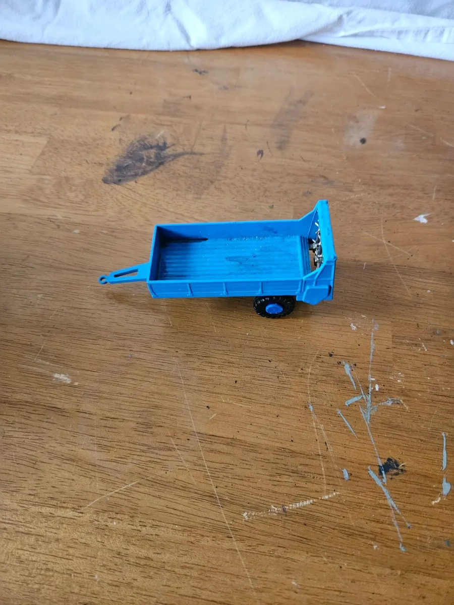 Vintage Britain's Ros Farm Manure Spreader - Image 2