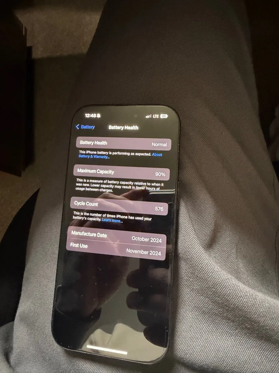 iPhone 16 pro - Image 1