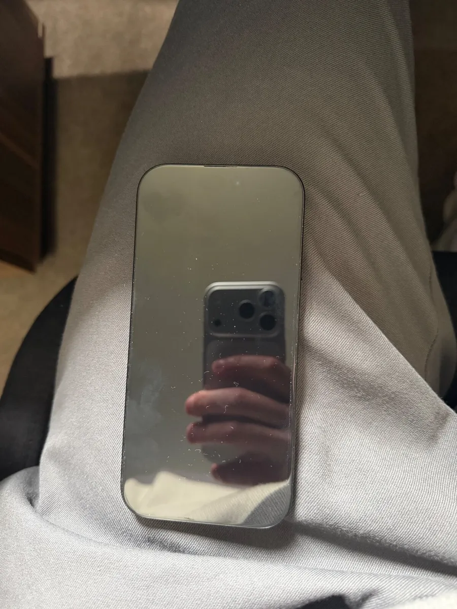 iPhone 16 pro - Image 3