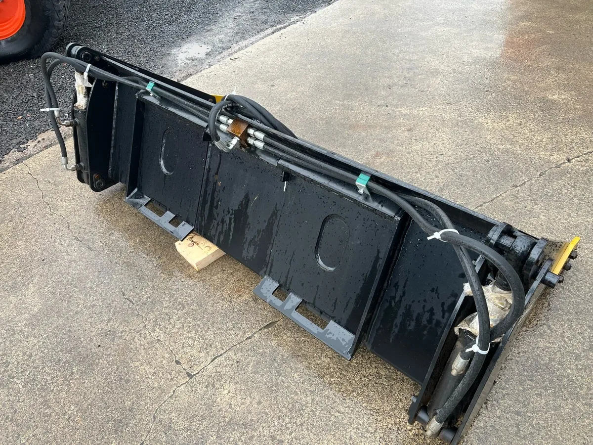 Skidsteer 4 in 1 bucket - Image 2
