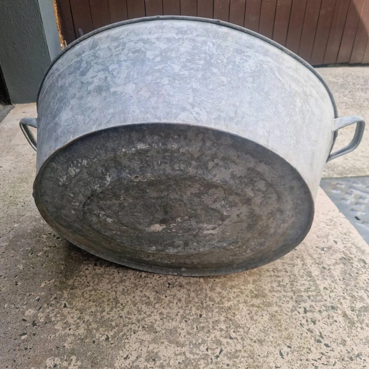 Vintage  wash tub - Image 2