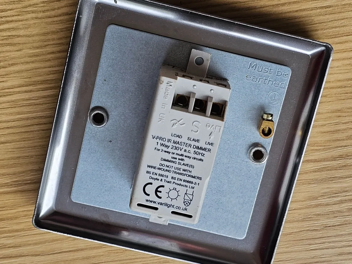 Varilight light switch dimmer remote control IR - Image 2