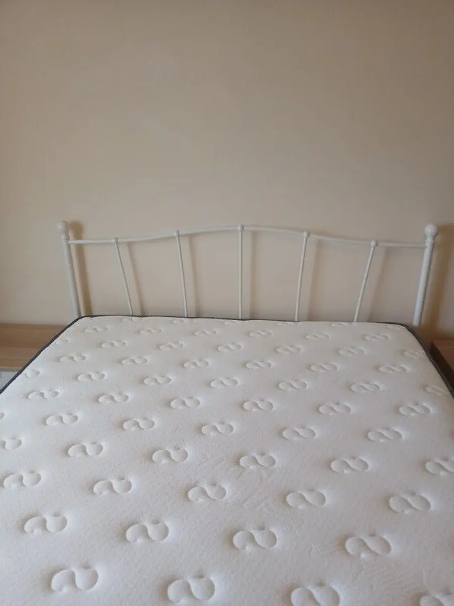 Fleur cream metal bedrame & new matress - Image 2