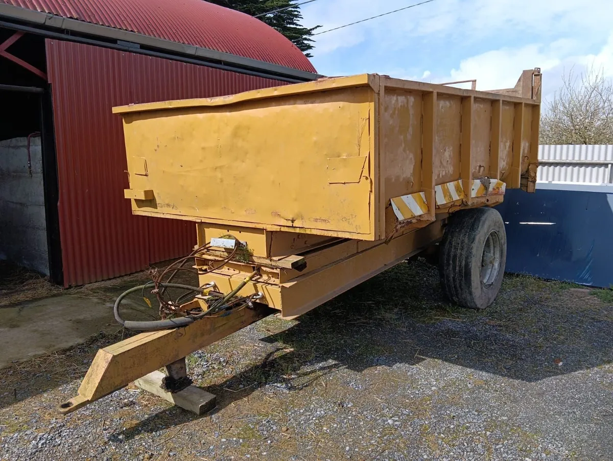 Tractor Tipping Trailer - Image 1